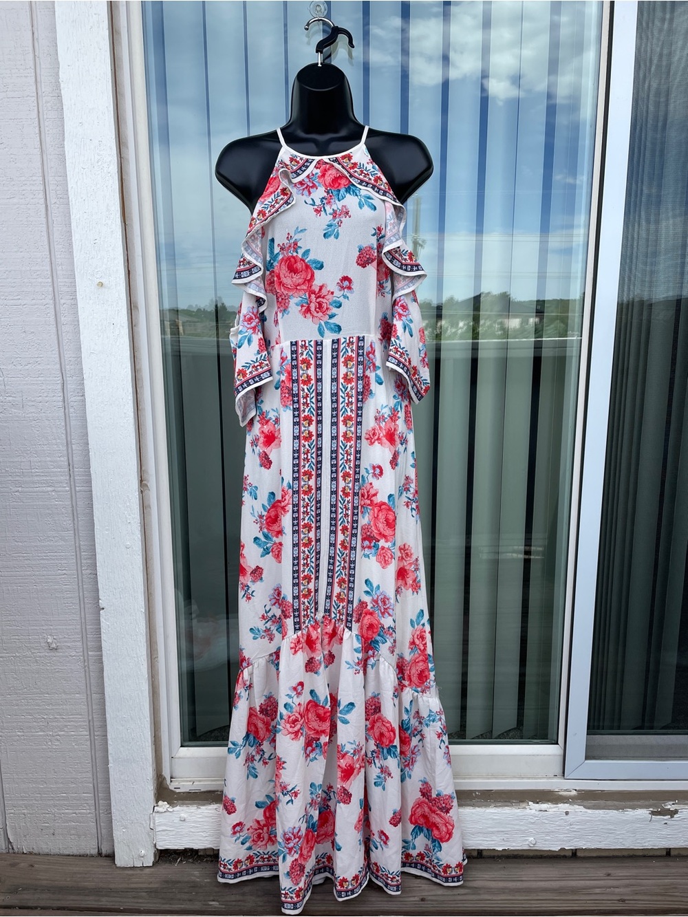 Floral Halter Off-The-Shoulder Maxi Dress in White and Pink